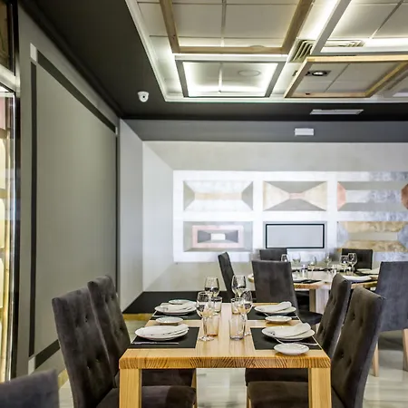 阿巴塞利亚酒店 3*